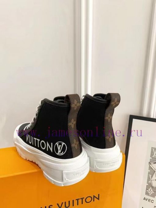 The LV Squad high top sneakers feature a blend of cotton canvas and calf leather trim, with 8wljd5wm - Image 8