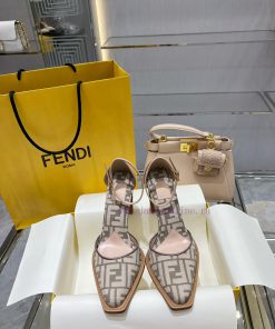 FEND1 2023 runway show, Paris FE * D1 Haute Couture Fall Winter 2022-23, same as Song Hye Kyk682ihtk