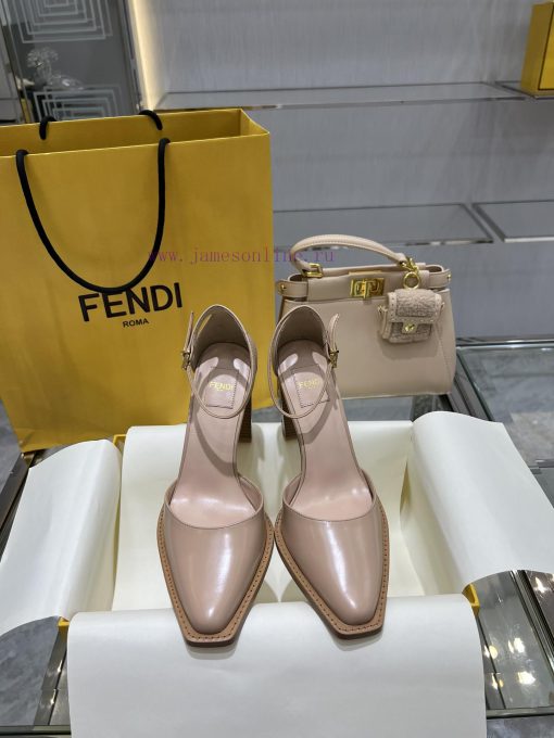 FEND1 2023 runway show, Paris FE * D1 Haute Couture Fall Winter 2022-23, same as Song Hye Kyyqzcfmer