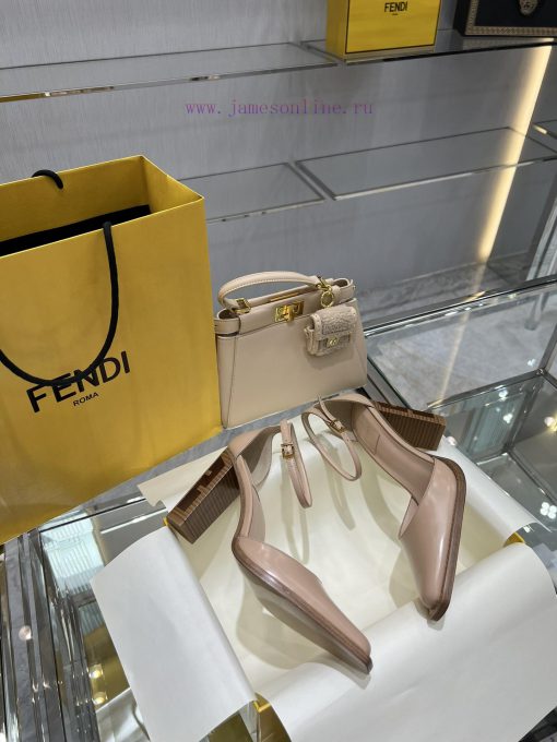 FEND1 2023 runway show, Paris FE * D1 Haute Couture Fall Winter 2022-23, same as Song Hye Kyyqzcfmer - Image 5