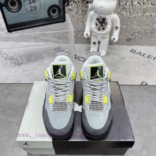 . Air Jordan 4 Sage Sea SaltThe classic mesh window area of the Qiao 4 is sewn with a joint xihbhfed - Image 2