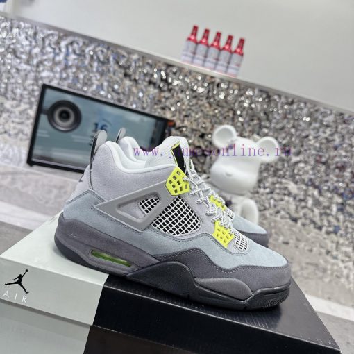 . Air Jordan 4 Sage Sea SaltThe classic mesh window area of the Qiao 4 is sewn with a joint xihbhfed - Image 3
