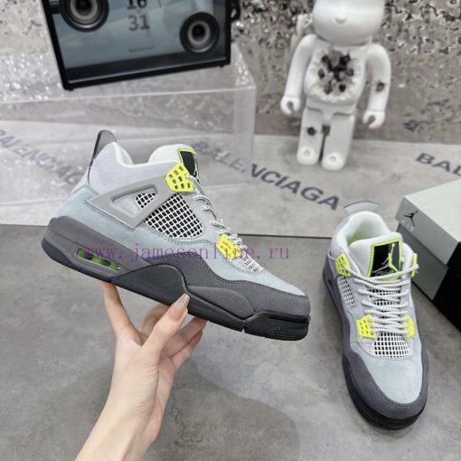 . Air Jordan 4 Sage Sea SaltThe classic mesh window area of the Qiao 4 is sewn with a joint xihbhfed - Image 6