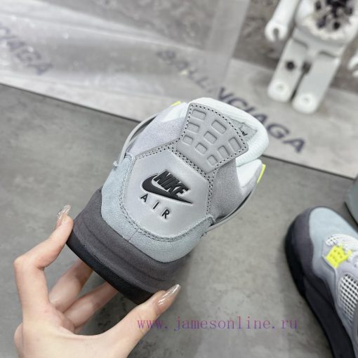 . Air Jordan 4 Sage Sea SaltThe classic mesh window area of the Qiao 4 is sewn with a joint xihbhfed - Image 9