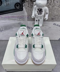 .  Air Jordan 4 turquoiseThe classic mesh window area of the Qiao 4 is sewn with a joint lab7gddkgkc