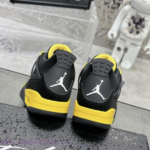 . Air Jordan 4 Black and YellowThe classic mesh window area of the Qiao 4 is sewn with a joim0c08bx2 - Image 9