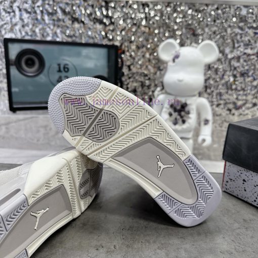 Air Jordan 4 GreyThe classic mesh window area of the Qiao 4 is sewn with a joint label on thp1lo89mh - Image 10
