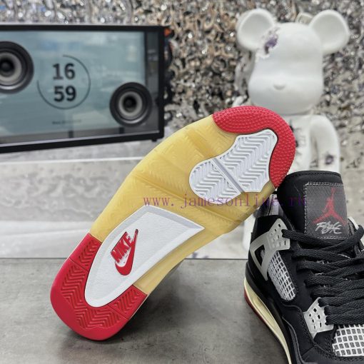 Air Jordan 4 GreyThe classic mesh window area of the Qiao 4 is sewn with a joint label on thuctczneq - Image 10