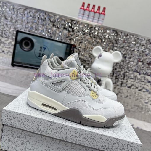Air Jordan 4 GreyThe classic mesh window area of the Qiao 4 is sewn with a joint label on thj41xxgk4 - Image 3