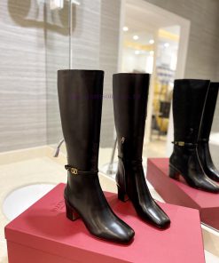 VALENTINO GARAVANI TAN-GO calf leather ankle boots - ankle strap with VLOGO SIGNATURE bucklete4fze1k