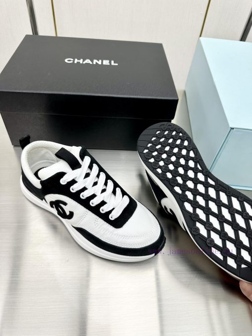 Top tierChanel -2023 Top Casual SneakersThis classic design features a shoe upper with a var0wgiubih - Image 10