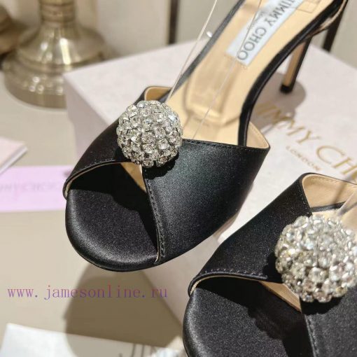 Jimmy Coo is a simple, elegant, and fashionable pair of sandalsOne button high-heeled sandal9mwc7sc4 - Image 8
