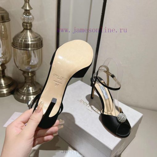 Jimmy Coo is a simple, elegant, and fashionable pair of sandalsOne button high-heeled sandal9mwc7sc4 - Image 10