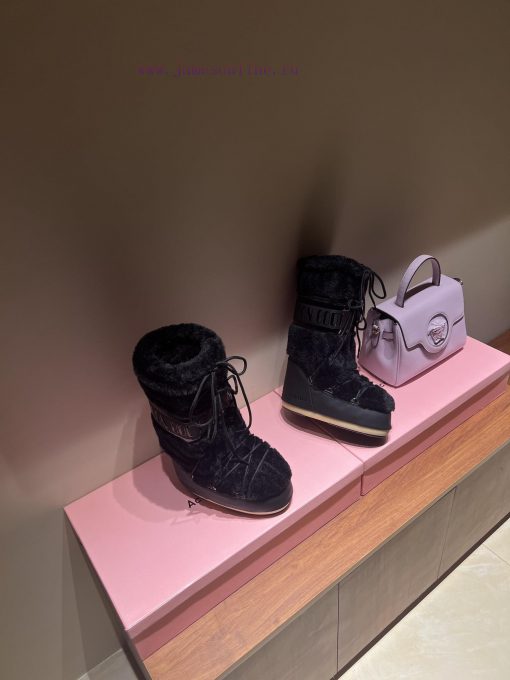 The mostForget about UGG, trendy people are wearing Moon Boot snow bootsIf you find it diffik7s6abpt