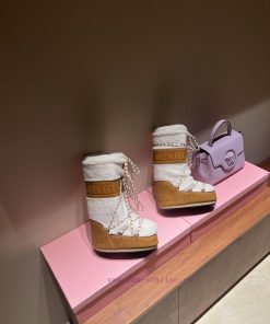 The mostForget about UGG, trendy people are wearing Moon Boot snow bootsIf you find it diffiozy9xa8j