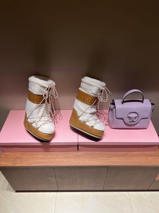 The mostForget about UGG, trendy people are wearing Moon Boot snow bootsIf you find it diffiozy9xa8j - Image 3
