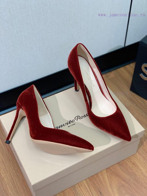 Gianvit Ross classic single shoe. This shoe is full of femininity at first glance, and thosedj6d81rz - Image 6