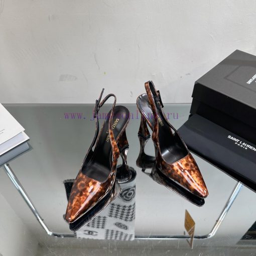 The new 2024 spring/summer collection has been released. SAIN * LAURENT features a patent lec35teozy - Image 3