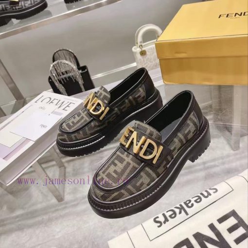 Fendi Domino loafers feature a single kick design with black leather and cowhide material inxodvj72c - Image 3