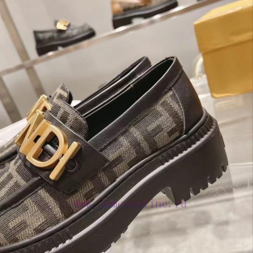 Fendi Domino loafers feature a single kick design with black leather and cowhide material inxodvj72c - Image 10