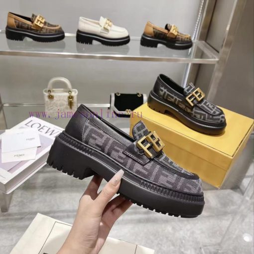 Fendi Domino loafers feature a single kick design with black leather and cowhide material ingbv8u9p3 - Image 2
