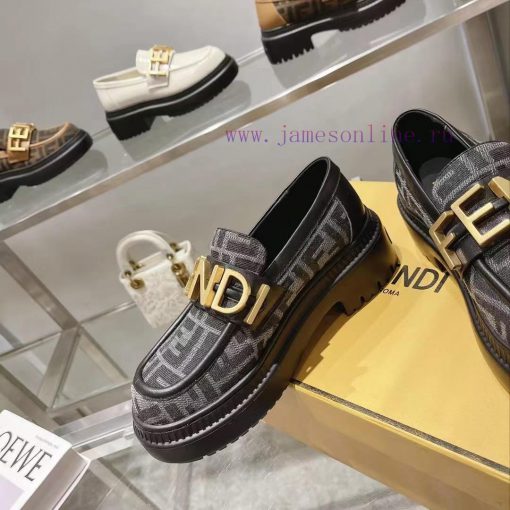 Fendi Domino loafers feature a single kick design with black leather and cowhide material in3cgqj73i - Image 5