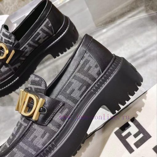 Fendi Domino loafers feature a single kick design with black leather and cowhide material ingbv8u9p3 - Image 8
