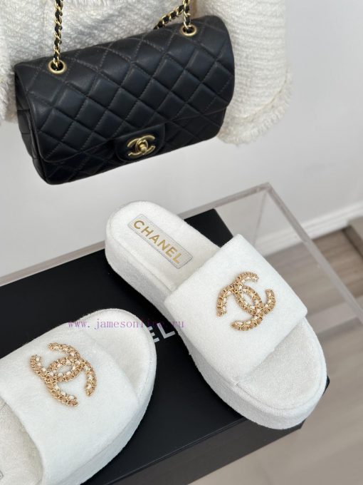 Chanel | Chanel 23c Spring/Summer New ProductsTowel cloth lazy slippersThis year, Chanel has7xmq5yyc - Image 6