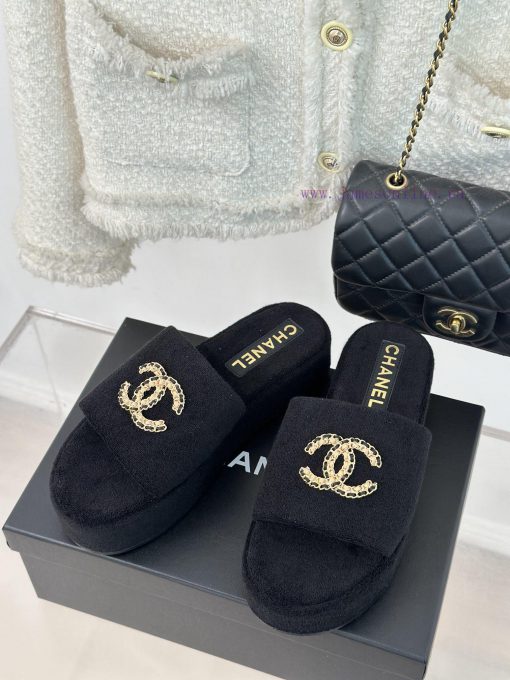Chanel | Chanel 23c Spring/Summer New ProductsTowel cloth lazy slippersThis year, Chanel hashhj169g6 - Image 3