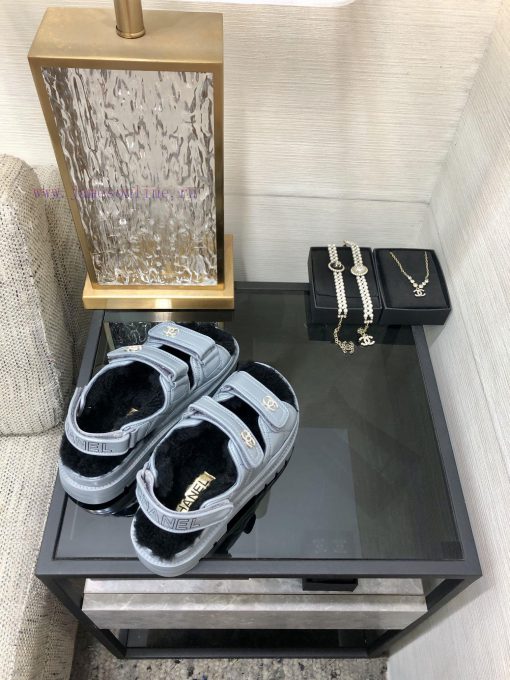 Chanel 2023 Autumn/Winter Velcro Hairy Sandals Hit [Rose] [Rose]Top quality, perfect details5jjxduls - Image 6