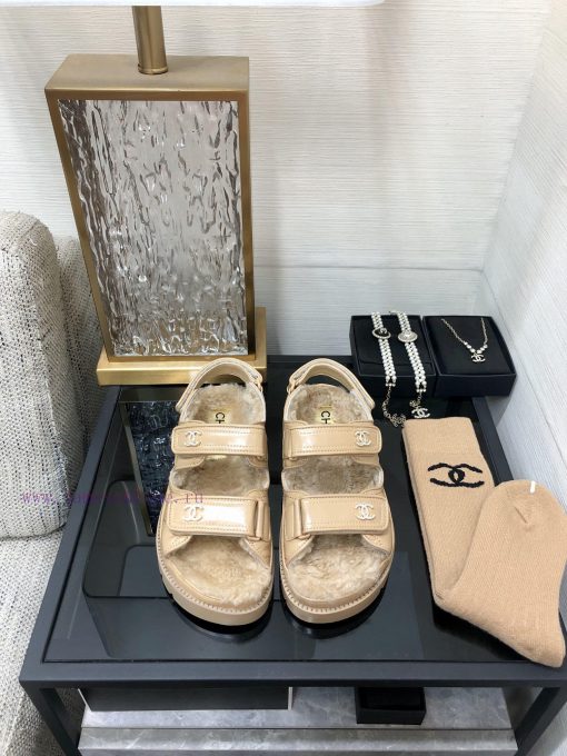 Chanel 2023 Autumn/Winter Velcro Hairy Sandals Hit [Rose] [Rose]Top quality, perfect detailsoo1uekqf - Image 3