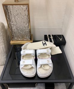 Chanel 2023 Autumn/Winter Velcro Hairy Sandals Hit [Rose] [Rose]Top quality, perfect detailsnq4mh4y1
