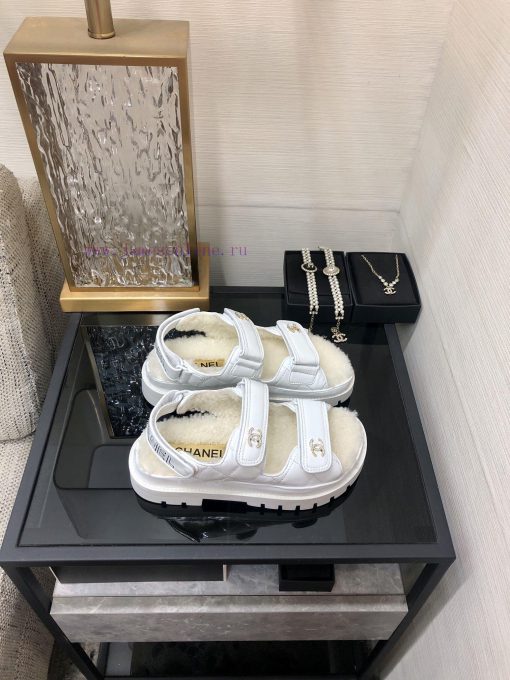 Chanel 2023 Autumn/Winter Velcro Hairy Sandals Hit [Rose] [Rose]Top quality, perfect detailsnq4mh4y1 - Image 9
