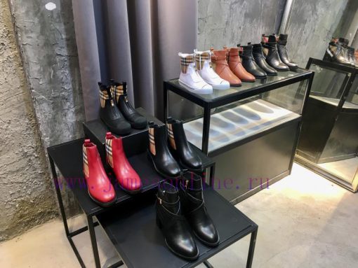 Paired with Bajia's unique checkered style, the shoe upper is made of top-grade cowhide and 8sk156vu - Image 10