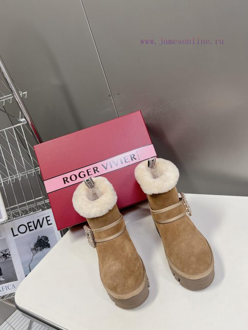 Roger Vivier is the most beautiful snow boots in the market this year. She understands womenjngao8kb - Image 2