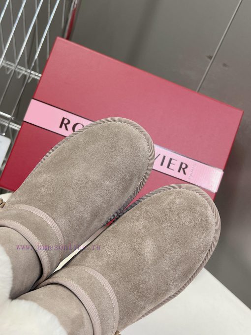 Roger Vivier is the most beautiful snow boots in the market this year. She understands womenw8uqa4r3 - Image 9