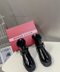 Roger Vivier is the most beautiful snow boots in the market this year. She understands womenwqohiy8s