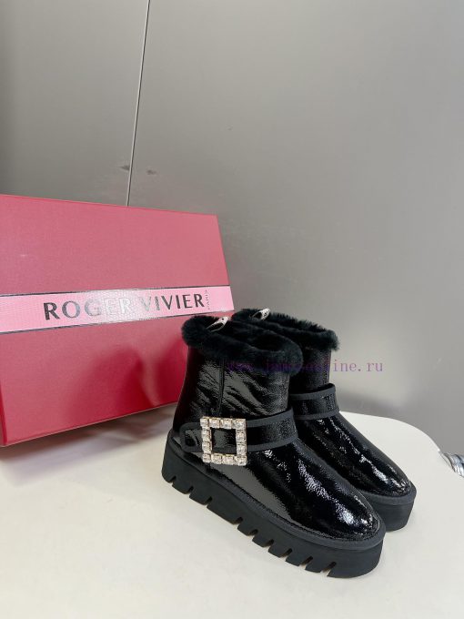 Roger Vivier is the most beautiful snow boots in the market this year. She understands womenwqohiy8s - Image 3