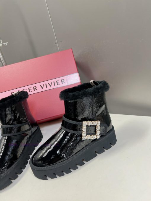 Roger Vivier is the most beautiful snow boots in the market this year. She understands womenwqohiy8s - Image 4
