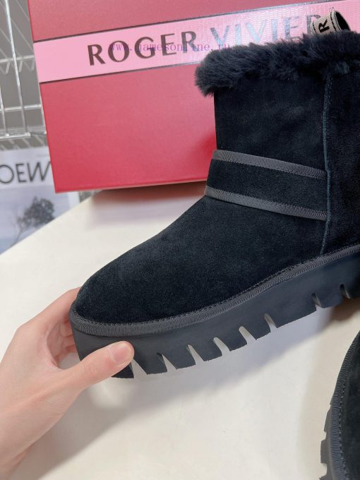 Roger Vivier is the most beautiful snow boots in the market this year. She understands womenx15606eh - Image 8
