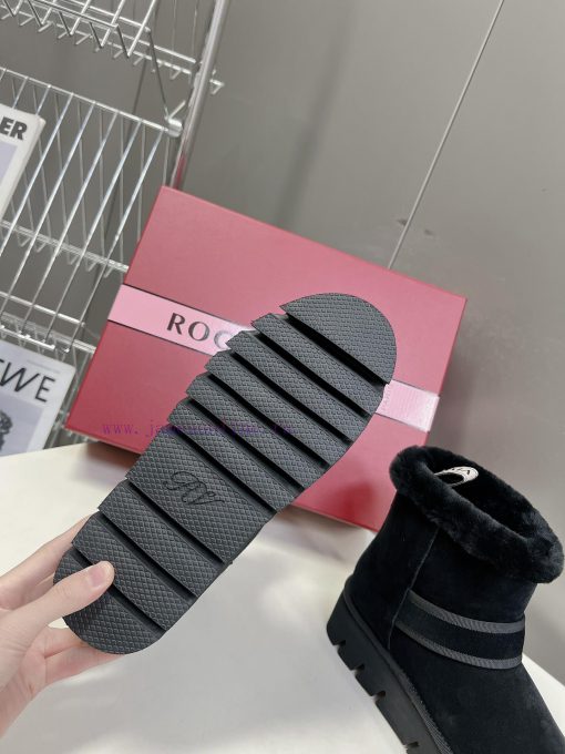 Roger Vivier is the most beautiful snow boots in the market this year. She understands womenx15606eh - Image 10