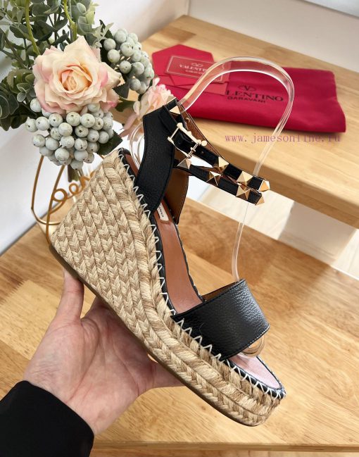 Valentino Garavani Lychee Leather Strap Wedge Sandals-Metal effect processing rivet decoratifw7krh5d - Image 3