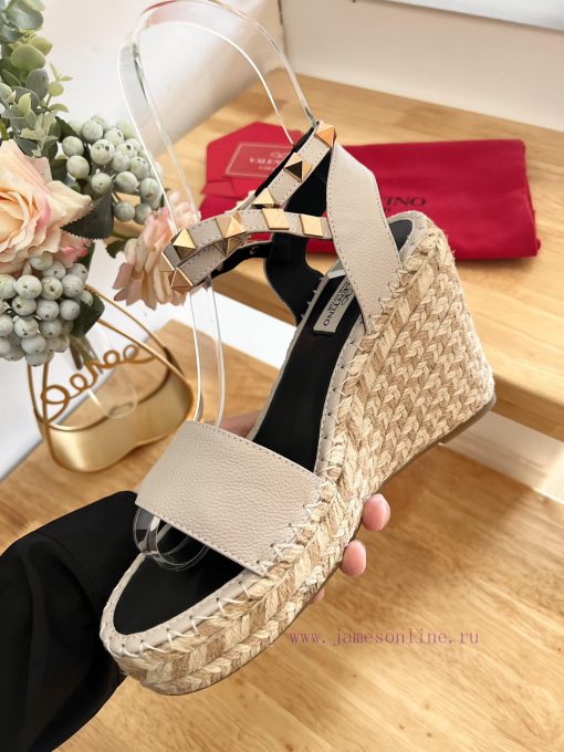 Valentino Garavani Lychee Leather Strap Wedge Sandals-Metal effect processing rivet decoratikgp5bzrn - Image 10