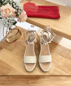 Valentino Garavani Lychee Leather Strap Wedge Sandals-Metal effect processing rivet decorativo09tvsz