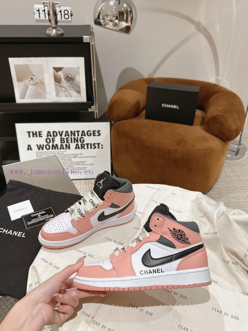 Chanel * L 2023 Chanel Nike CollaborationClassic last shape+jumping color blocking design, fhbqtzipq - Image 3