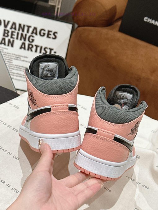 Chanel * L 2023 Chanel Nike CollaborationClassic last shape+jumping color blocking design, fhbqtzipq - Image 7