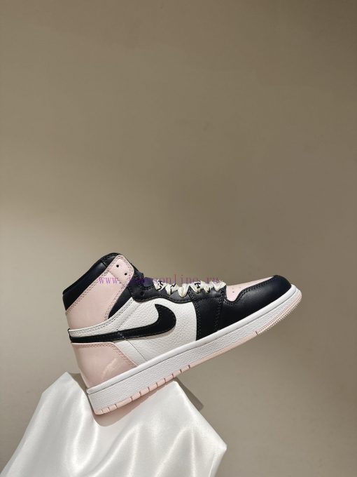 Chanel * L 2023 Chanel Nike CollaborationClassic last shape+jumping color blocking design, fhp5v283k - Image 10