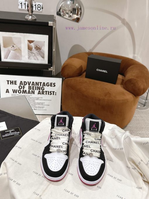 Chanel * L 2023 Chanel Nike CollaborationClassic last shape+jumping color blocking design, flxysonu9 - Image 2