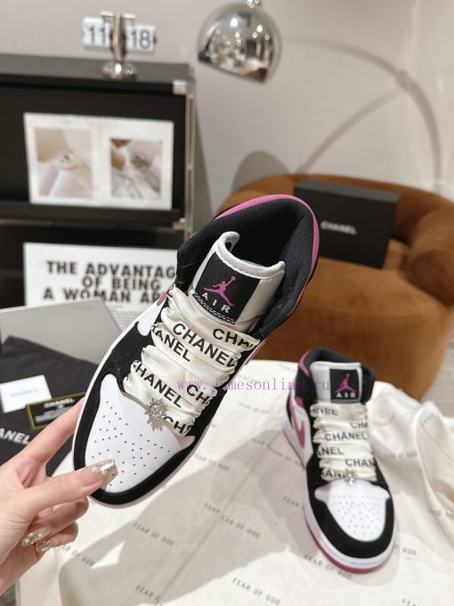 Chanel * L 2023 Chanel Nike CollaborationClassic last shape+jumping color blocking design, flxysonu9 - Image 4