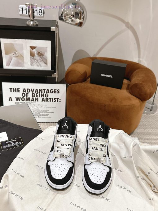 Chanel * L 2023 Chanel Nike CollaborationClassic last shape+jumping color blocking design, f78spawgf
